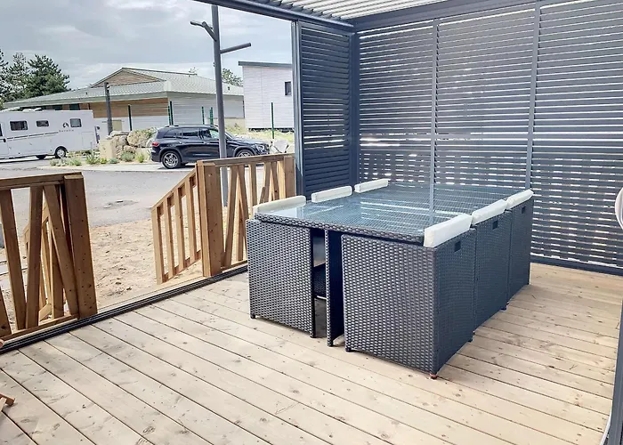 A - 6 Couchages, Piscine Chauffee, Proche Et Commerces - Fr-1-361-521 Chalet *